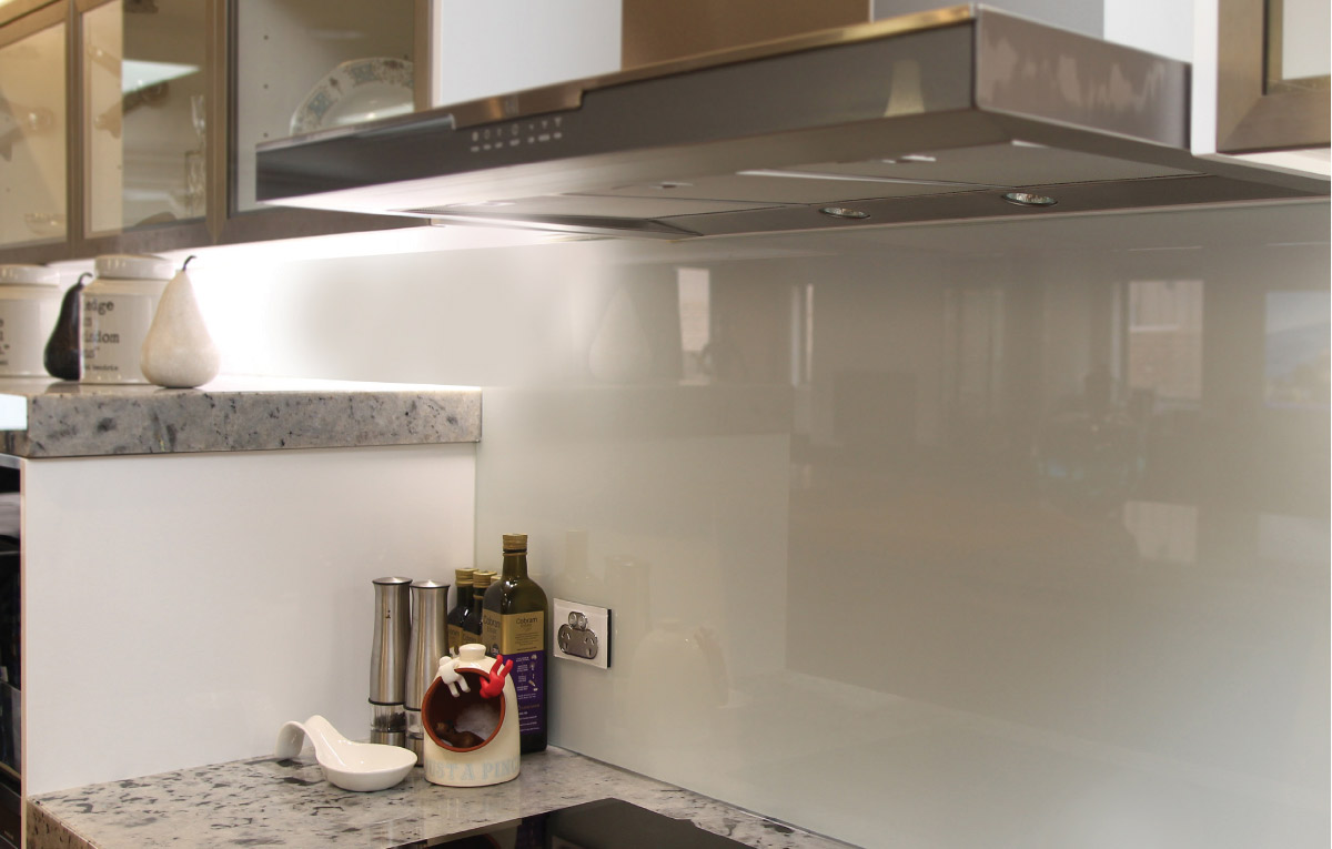 Neutral toned glass splash back
